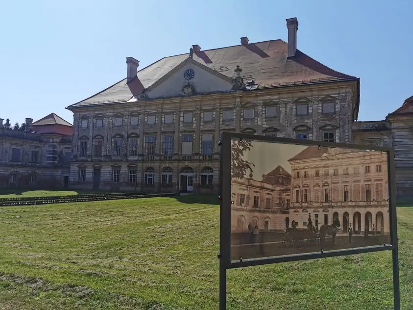 Dvorec Dornava in zgodovinski park